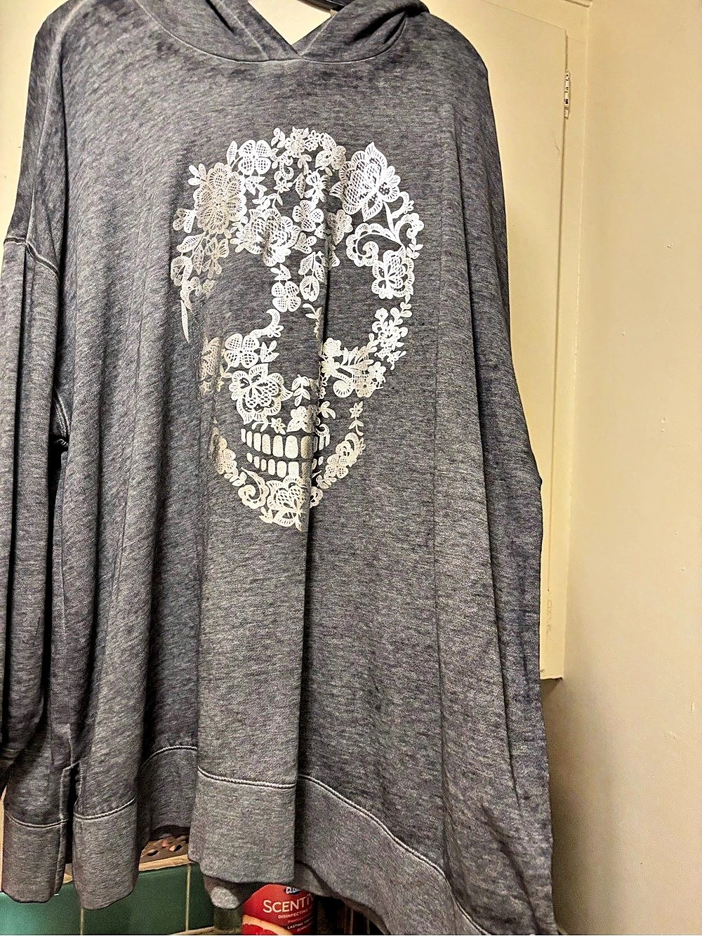 Lane Bryant Gray Skull Graphic Hoodie 2x